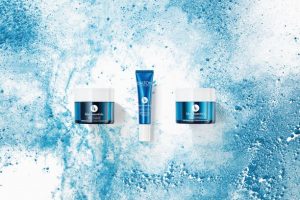 Blue Essentials Linienmotiv_300-CMYK_klein